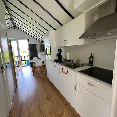 Met Prachtig Polderzicht 1st Floor Daire De Haan